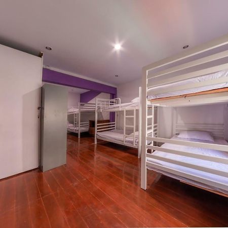 Enrico Hostel Patong Exteriör bild