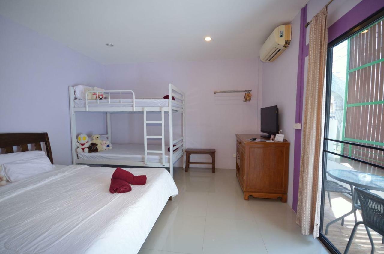 Enrico Hostel Patong Exteriör bild