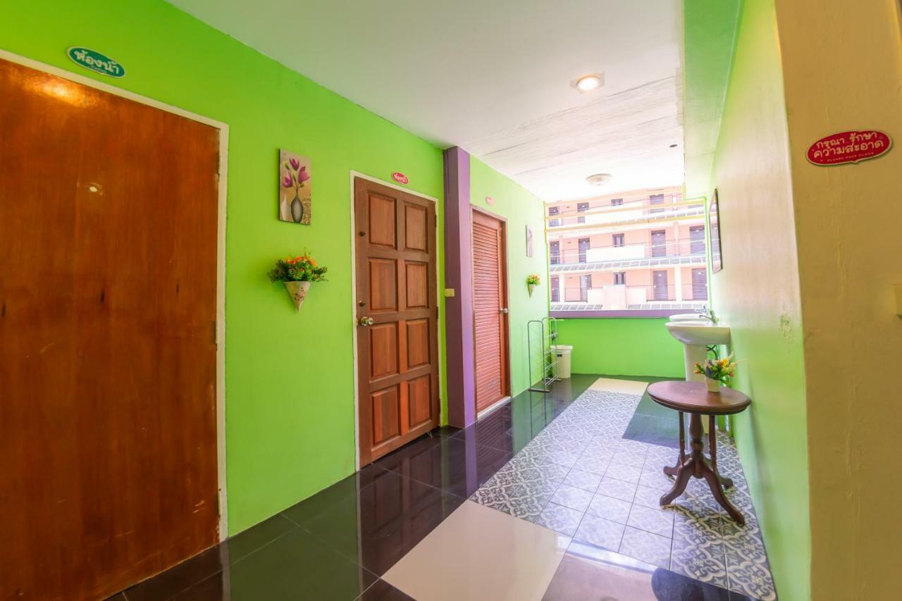 Enrico Hostel Patong Exteriör bild